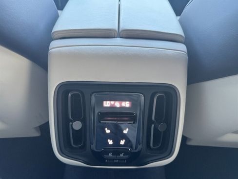 Used 2022 Aston Martin DBX AWD/4WD image 31