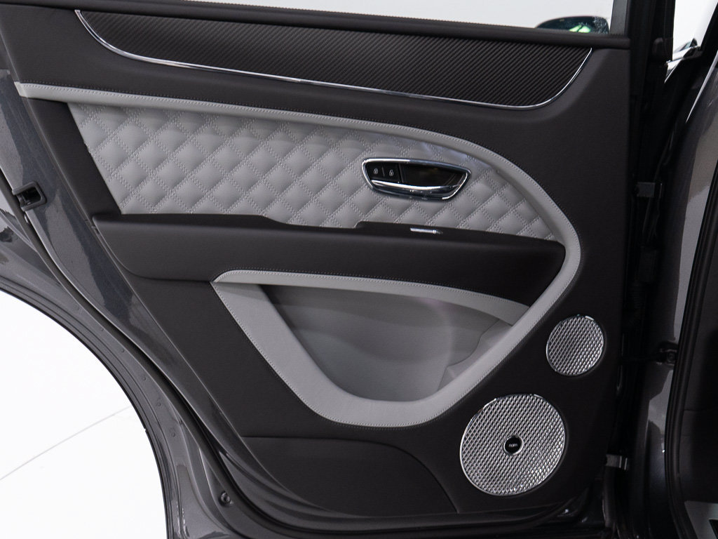 Certified 2022 Bentley Bentayga AWD/4WD image 22