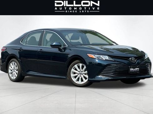 Used 2020 Toyota Camry LE FWD image 2