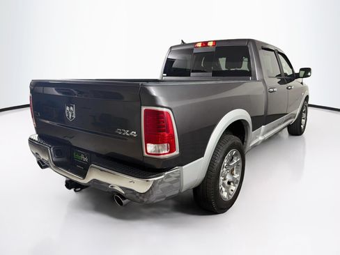 Used 2018 RAM 1500 Laramie w/ Convenience Group AWD/4WD image 9