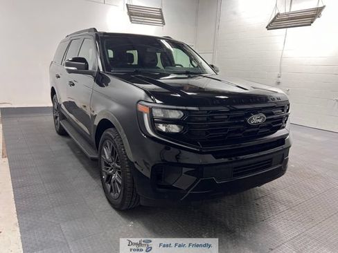 New 2026 Ford Expedition Platinum w/ Stealth Appearance Package AWD/4WD image 3