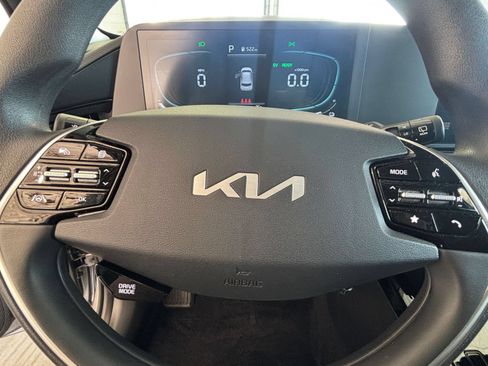 Used 2026 Kia Niro LX FWD image 26