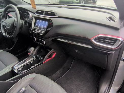 Used 2023 Chevrolet TrailBlazer RS w/ Convenience Package image 29