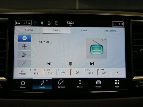 Used 2024 Chrysler Pacifica Touring-L FWD image 29