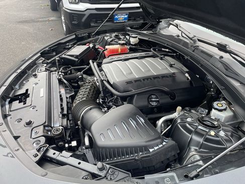 Used 2017 Chevrolet Camaro SS image 11