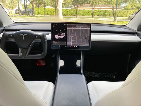 Used 2020 Tesla Model 3 Standard Range Plus image 22