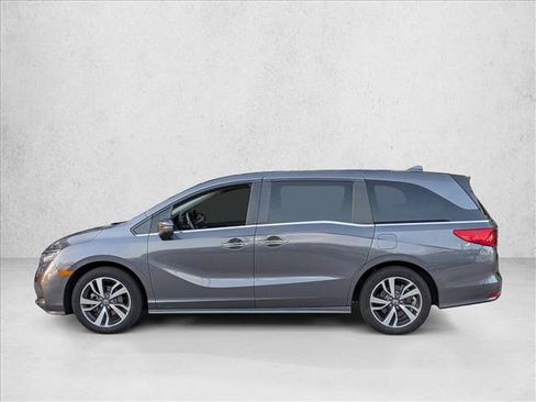 Used 2024 Honda Odyssey Touring image 9