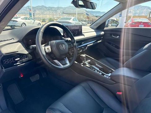Used 2025 Honda Accord Touring image 12