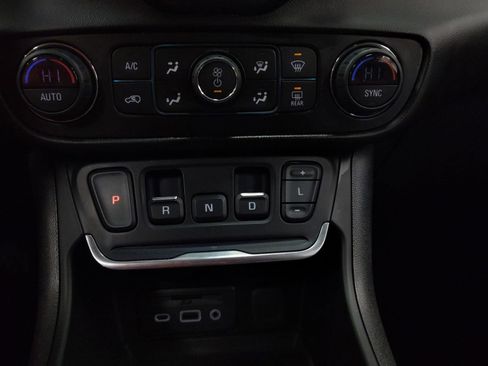 Used 2020 GMC Terrain Denali w/ Denali Premium Package image 14