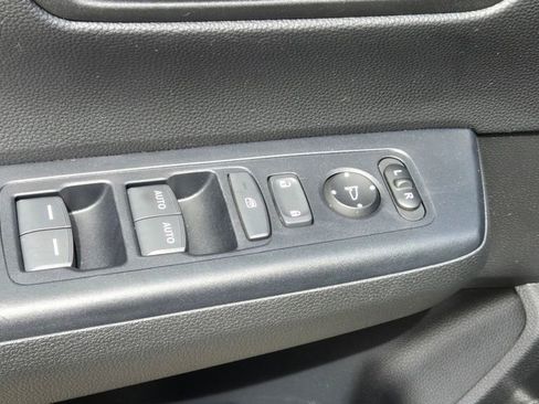 Used 2025 Honda CR-V EX image 16
