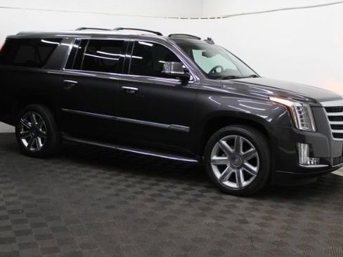Used 2016 Cadillac Escalade ESV Luxury image 1