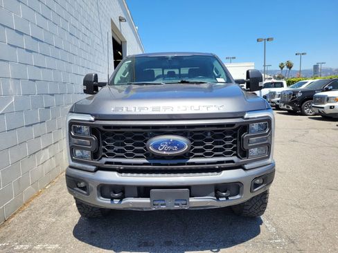 Used 2023 Ford F250 Lariat w/ Lariat Ultimate Package AWD/4WD image 2