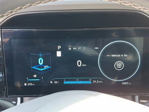 Used 2025 Hyundai Elantra SEL image 22