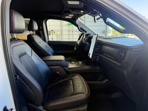 Used 2023 Ford Expedition Limited AWD/4WD image 10