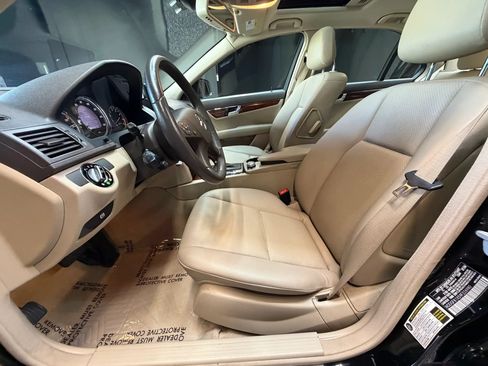 Used 2009 Mercedes-Benz C 300 4MATIC Sedan image 15