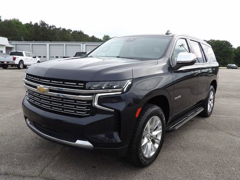 Used 2024 Chevrolet Tahoe Premier RWD image 4