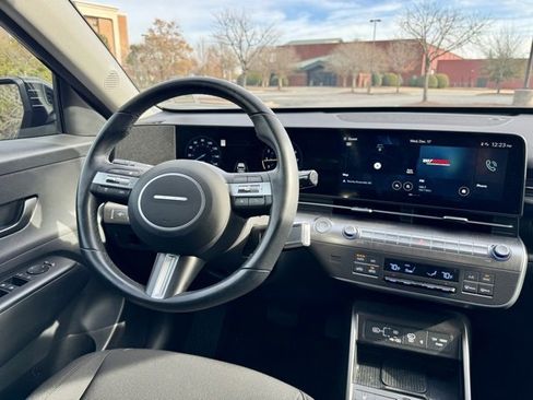 Used 2024 Hyundai Kona SEL w/ Convenience Package image 19