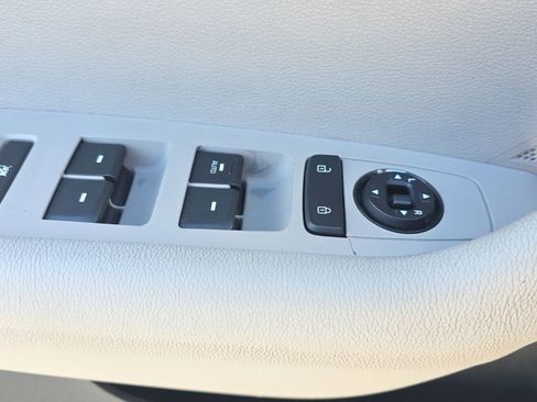 Used 2016 Hyundai Sonata SE FWD image 19