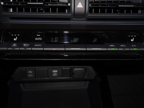 New 2026 Toyota Prius Plug-In Hybrid image 15