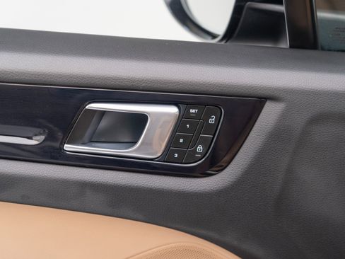 Certified 2023 Porsche Cayenne image 21