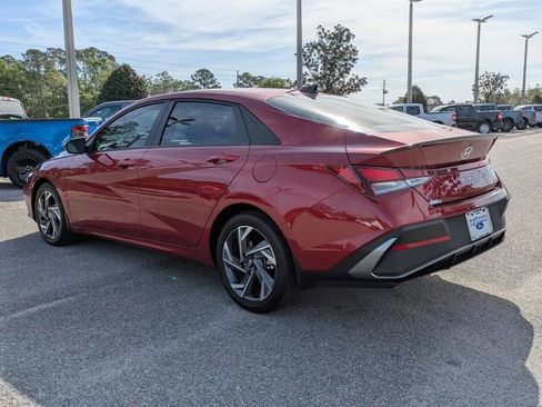 Used 2025 Hyundai Elantra Sport image 6