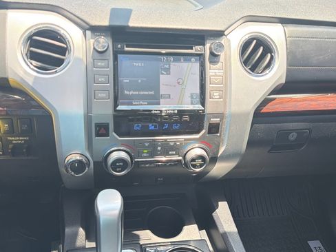 Used 2017 Toyota Tundra Limited w/ Limited Premium Package AWD/4WD image 21