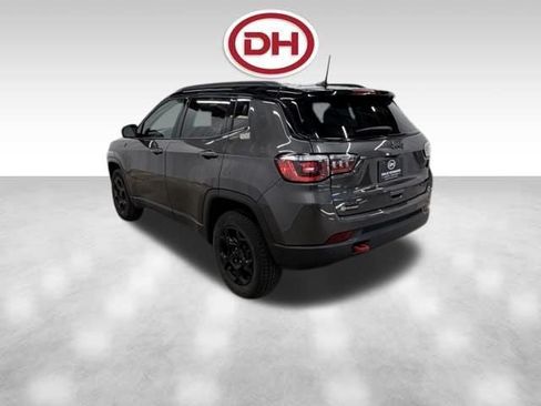 Used 2024 Jeep Compass Trailhawk AWD/4WD image 10
