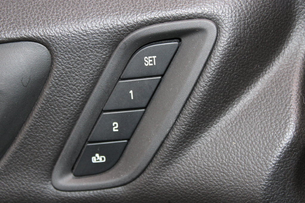 Used 2023 GMC Acadia Denali FWD image 21