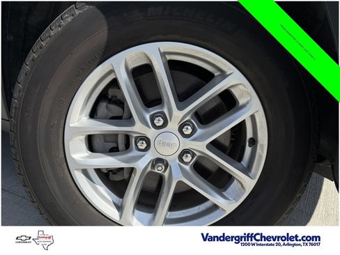 Used 2023 Jeep Grand Cherokee L Laredo w/ Trailer Tow Group (B) AWD/4WD image 10