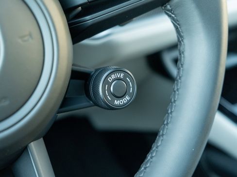 New 2026 Porsche Cayenne S image 31