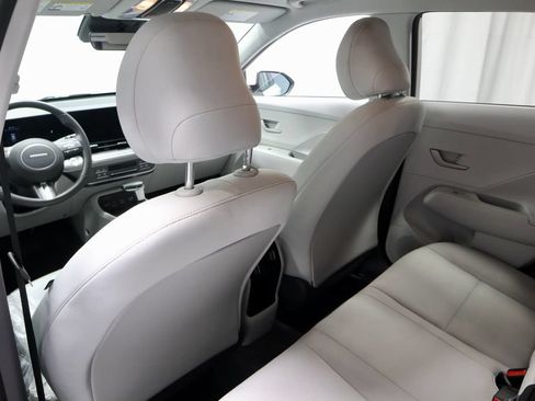 Used 2025 Hyundai Kona SEL FWD image 20