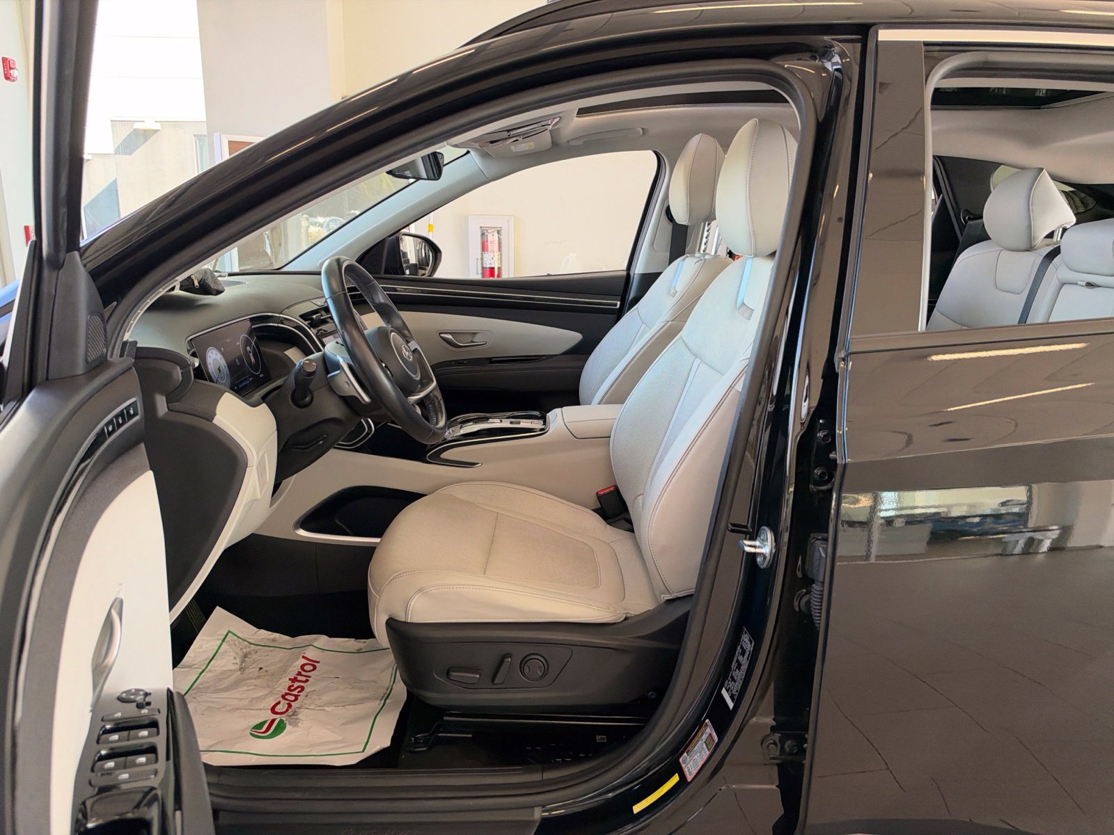 Used 2022 Hyundai Tucson Limited AWD/4WD image 33