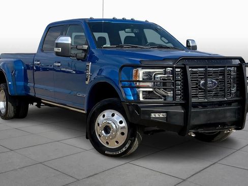 Used 2021 Ford F450 Platinum w/ FX4 Off-Road Package image 2