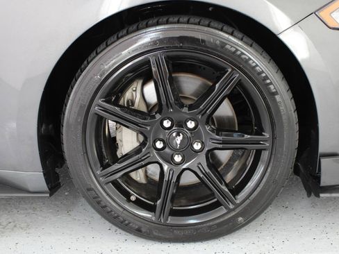 Used 2019 Ford Mustang GT w/ Equipment Group 301A RWD image 72