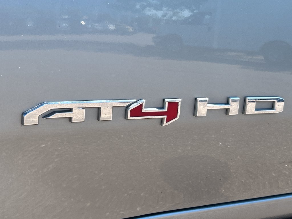 Used 2024 GMC Sierra 2500 AT4 w/ Technology Package AWD/4WD image 24