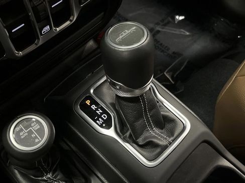 Used 2022 Jeep Gladiator Overland w/ Popular Equipment Package image 21