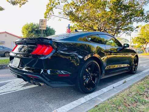 Used 2022 Ford Mustang GT w/ Equipment Group 301A image 5