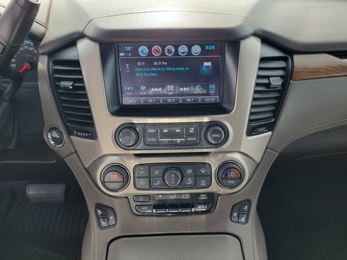 Used 2020 GMC Yukon Denali w/ Denali Ultimate Package AWD/4WD image 8