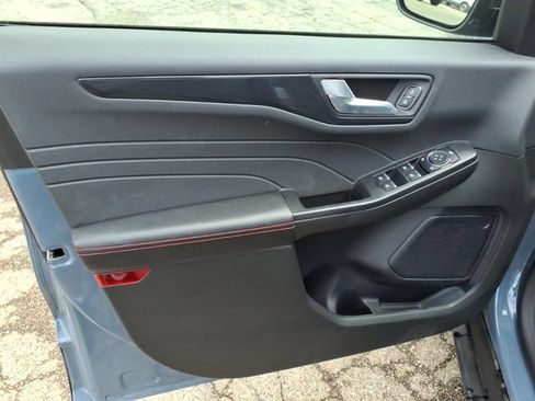 Used 2024 Ford Escape ST-Line w/ Tech Pack #1 FWD image 11