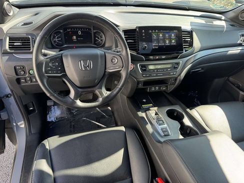 Used 2025 Honda Passport EX-L image 21