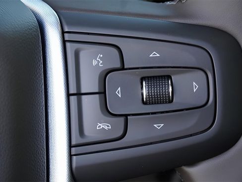 New 2026 GMC Sierra 1500 SLT image 14