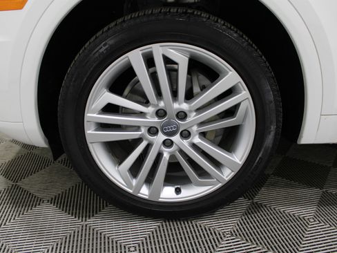Used 2018 Audi Q5 2.0T Premium Plus w/ Premium Plus Package image 37