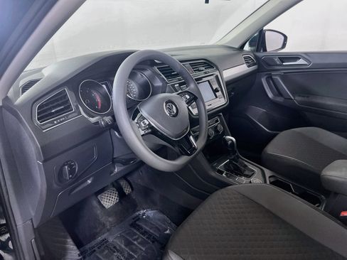 Used 2019 Volkswagen Tiguan S w/ Driver Assistance Package AWD/4WD image 9