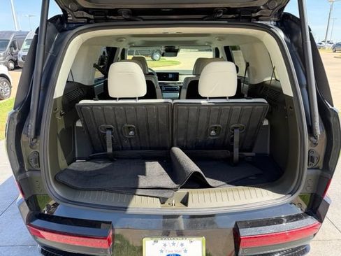 Used 2025 Hyundai Santa Fe Calligraphy FWD image 8