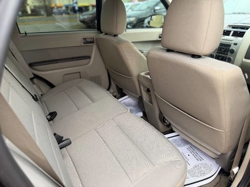 Used 2011 Ford Escape XLT image 13