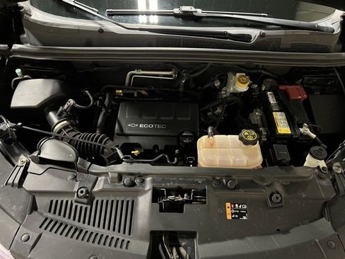 Used 2020 Chevrolet Trax LT w/ LT Convenience Package image 41