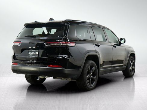 Used 2024 Jeep Grand Cherokee L Limited w/ Black Appearance Package AWD/4WD image 6