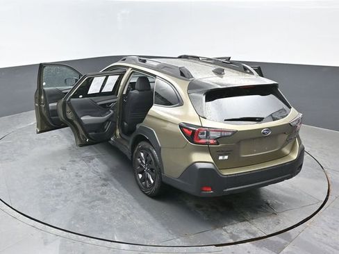 Used 2025 Subaru Outback Onyx Edition AWD/4WD image 23