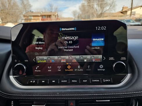 Used 2023 Nissan Rogue SL w/ SL Premium Package image 18