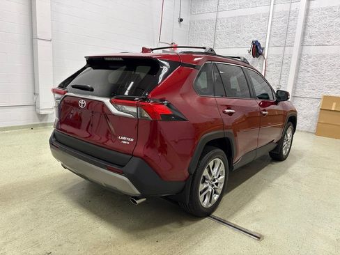 Used 2025 Toyota RAV4 Limited w/ Advanced Technology Package AWD/4WD image 4